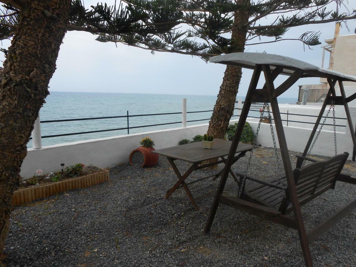 Frosso'S Sea Apartments Kokkini Hani Exterior photo
